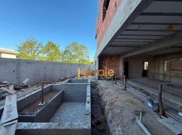 11fece20e1a966d46a42d62a1473d1d9b0cf8dd7 · Casa no Jardim do Golfe à venda com Terraço Superior e 5 Suítes.