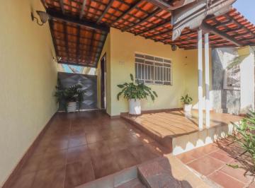 Casa · 152m² · 3 Quartos · 1 Vaga · Casa tipo para venda em Centro com 3 quartos, 152m²