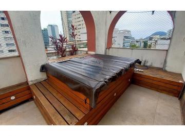 Apartamento · 140m² · 3 Quartos · 2 Vagas · Cobertura 3 dormitórios e jacuzzi a duas quadras da praia das Astúrias, no Guarujá, SP