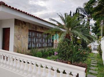 38f181ac73d2daeae600e4a81deb44572f6a16b9 · Casa com 240m² composta por 3 dormitórios sendo 1 suíte, à venda por R$ 1.700.000 - Jardim São Caeta