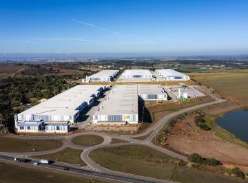 Cross-docking de 6.892 a 27.316 m²
Oportunidade Logística/Comercial: Localização · Galpão Logístico de Alto Padrão para Alugar em Porto Feliz/SP