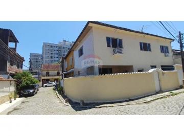 Casa · 178m² · 3 Quartos · 2 Vagas · Casa á venda de 3 quartos,2 banheiros,2 vagas -Pechincha