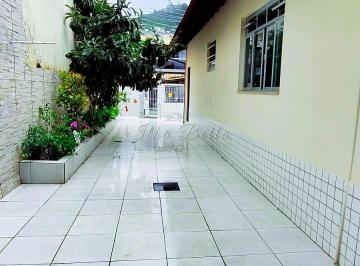 Casa · 115m² · 6 Quartos · 3 Vagas · Casa Trindade: 3 Imóveis no Lote. Invista em Renda UFSC