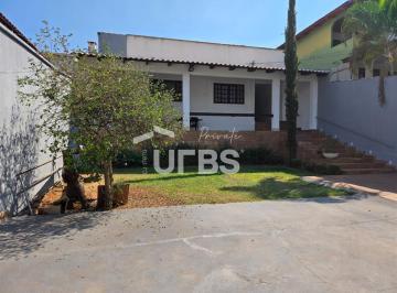 Casa · 191m² · 4 Quartos · 6 Vagas · Sobrado à venda  no Setor Jaó R$ 890 mil, com 4 Quartos , terreno 375 m2.