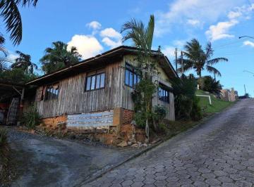 Casa · 141m² · 4 Quartos · 2 Vagas · Casa RODEIO - SC