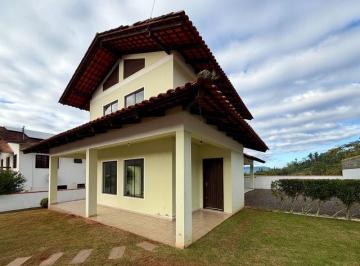 Casa · 174m² · 2 Quartos · 2 Vagas · Casa RODEIO - SC