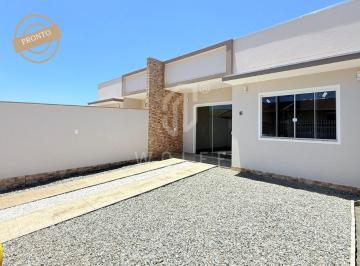 Casa de 2 quartos, Balneário Piçarras · JD1659 - Casa com espaço de festas nos fundos em Balneário Piçarras/SC