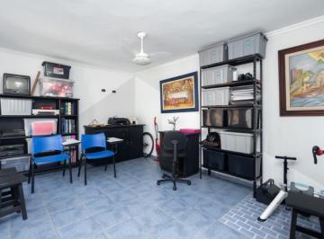 10740981-958e-454f-8e29-c6cc5c1e4b9a · Versátil sobrado para venda em Parque da Vila Prudente com 3 quartos, sendo 1 suíte, 141m²