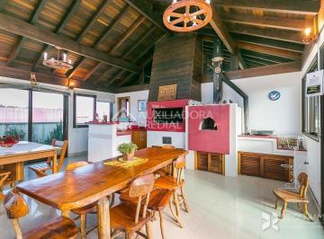 Apartamento · 473m² · 4 Quartos · 2 Vagas · Cobertura 04 dormitórios,472m² com 2 vagas, elevador interno, vista panorâmica junto ao Menino Deus.