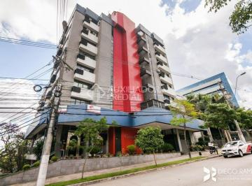 Comercial · 47m² · Sala comercial com 46,59 de área privativa,  lavabo e copa, localizada na Av. Carlos Gomes