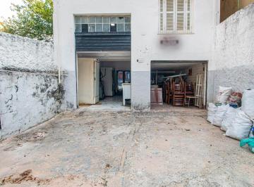 Comercial · 45m² · 4 Quartos · 2 Vagas · Loja na Avenida Xavier Pinheiro, N. 224 • 45 m²