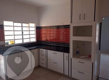 Casa · 100m² · 3 Quartos · 2 Vagas · 3 Dormitórios e Móveis Planejados ? Região São Martinho, Próximo ao Prado e Nova Europa