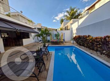 Casa · 240m² · 3 Quartos · 4 Vagas · Casa à venda no bairro Parque Rural Fazenda Santa Cândida