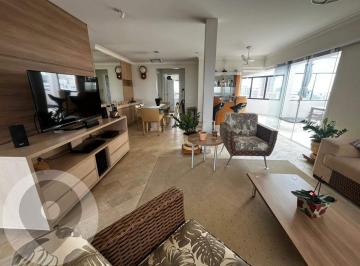 Apartamento · 210m² · 4 Quartos · 2 Vagas · Cobertura à venda no bairro Bosque