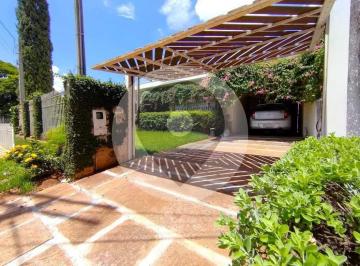 Casa · 250m² · 3 Quartos · 2 Vagas · Casa à venda no bairro Jardim Chapadão