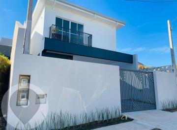 Casa · 250m² · 3 Quartos · 2 Vagas · Casa à venda no bairro Bosque