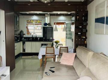 Casa · 60m² · 2 Quartos · 1 Vaga · Apartamento à venda em Vila Nova Bonsucesso com 60 m², 2 quartos, 1 vaga