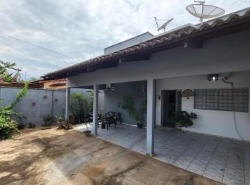 Casa · 149m² · 4 Quartos · 3 Vagas · CASA NA ARSO 41 (403 SUL) COM 4 QUARTOS (2 SUÍTES), 2 VAGAS DE GARAGEM E ÓTIMA LOCALIZAÇÃO