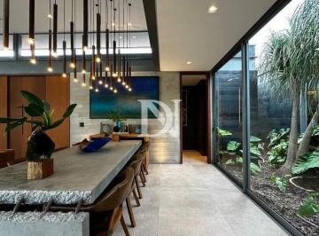 Casa · 710m² · 5 Quartos · 4 Vagas · Casa de Luxo Térrea à Venda no Condomínio Terras de São José I – Uma Obra de Arte para Viver 5 suíte