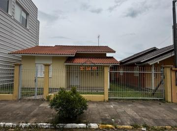 43165608_g.jpg · 
                                Casa à venda em Farroupilha - Centro - Com Quintal e Churrasqueira
