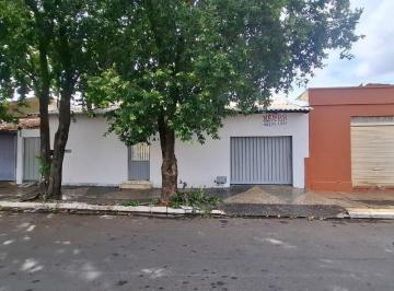 whatsapp-image-2025-12-05-at-10-41-141765227292949.jpeg · Casa 4 Quartos, suíte, 02 salas, desocupado, ao lado do Estádio do Atlético, Setor dos Funcionários,