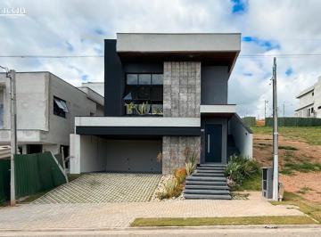 Casa · 330m² · 4 Quartos · Casa à venda - em Urbanova