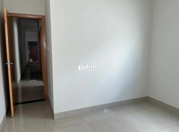 Casa · 125m² · 2 Quartos · 1 Vaga · Casa Residencial com 2 quartos sendo 1 suíte disponível para venda no bairro Jardim Brasília em Uber