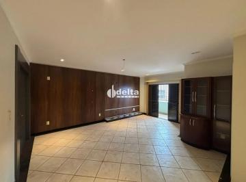 Apartamento · 526m² · 5 Quartos · 7 Vagas · Apartamento com 5 quartos sendo 3 suítes disponível para venda no bairro Santa Monica em Uberlândia 