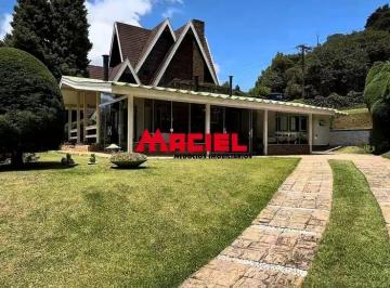 Casa · 202m² · 4 Quartos · 8 Vagas · Casa impecável em estilo europeu em Campos do Jordão (Vila Capivari) - 4 quartos / 3 suítes / área g