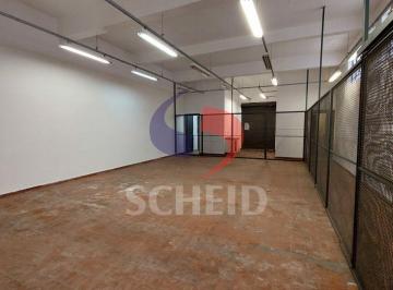 Comercial · 300m² · 10 Vagas · Excelente imóvel com salão comercial em 600m² de terreno a 300 metros do metrô Adolfo Pinheiro
