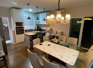 Casa · 134m² · 3 Quartos · 2 Vagas · Casa 3 Quartos, com suite + edícula 134m² - estreito