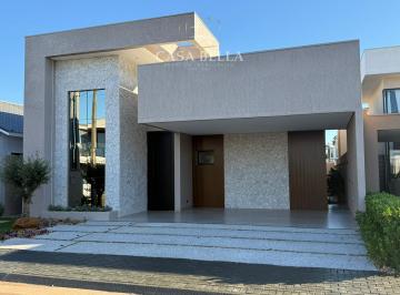 Casa · 360m² · 2 Vagas · Casa térrea em condomínio fechado em Foz do Iguaçu, á 10 minutos do centro