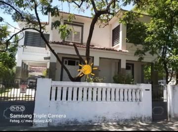 Casa à venda em rua pública, BOA VISTA, Recife, PE · Casa à venda em rua pública, BOA VISTA, Recife, PE