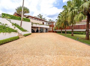 Foto 1 · Casa para Venda e Locação com 5 Quartos no Tamboré 01