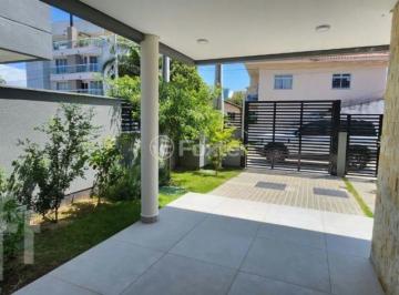 c5282d44 · Casa, 3 dormitórios, 128.85 m², em Campeche