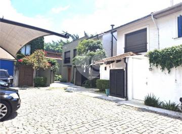 Casa de 2 quartos, São Paulo · Casa de Vila em Pinheiros com Portão eletrônico