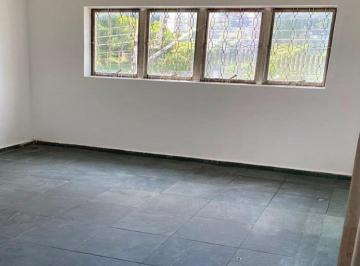 Apartamento de 2 quartos, São Paulo · apto.na sobreloja no primeiro pavimento, com terraço, na QUARTA PARADA
