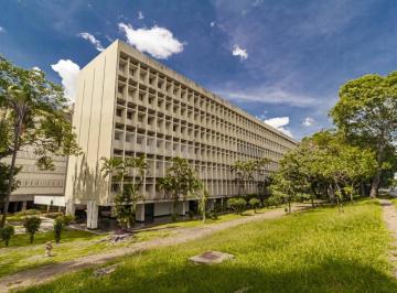 Apartamento de 3 quartos, Brasília · Apartamento na Asa Sul com Vista Livre, 3 Quartos e Planta Funcional