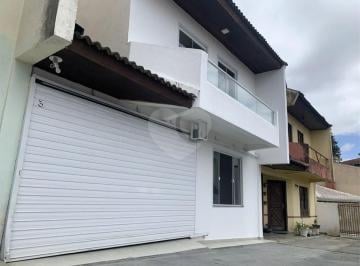 Casa de 3 quartos, Curitiba · Sobrado com 3 quartos no Cristo Rei