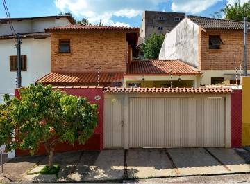 Casa · 241m² · 3 Quartos · 3 Vagas · Casa com piscina + pomar em Jundiaí | Espaço de sobra para viver melhor