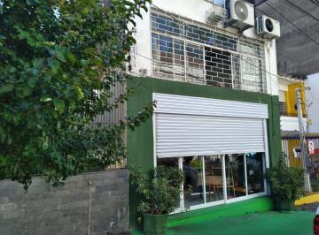 Comercial · 200m² · 2 Quartos · Prédio Comercial Ideal para , empresa, e comércio em geral.