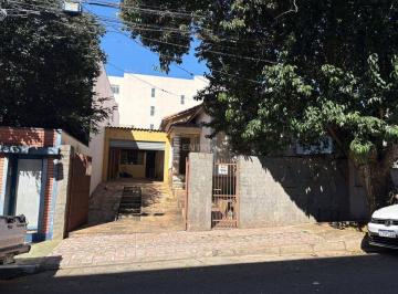Casa · 120m² · 2 Quartos · 3 Vagas · Casa com 2 Quartos e 2 Banheiros à Venda, 160 M² por R$ 750.000