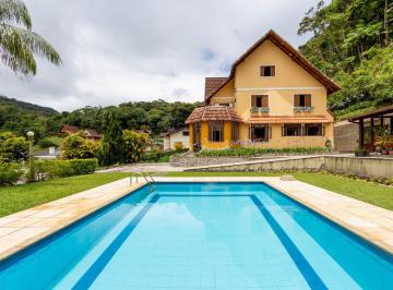 Casa · 298m² · 4 Quartos · 4 Vagas · Casa de 4 quartos no bairro Comary, Teresópolis