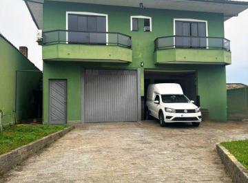 Casa · 335m² · 3 Quartos · 4 Vagas · Casa com 4 quartos em São José.