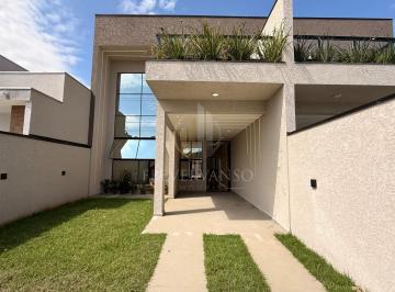 Casa · 200m² · 4 Quartos · 2 Vagas · Sobrado  em Balneário Brejatuba - Guaratuba, PR