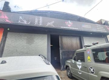 Comercial · 230m² · 3 Vagas · Barracão para alugar em Londrina, Jardim Guaporé, com 230 m²