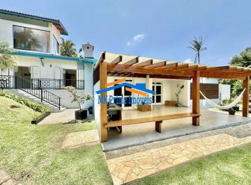 Casa · 243m² · 4 Quartos · 8 Vagas · Cond Petit Village - 1.605 m² terreno, 4 dorm/1ste + escritório e gourmet!