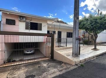 Foto 01 · Imperdível Casa à Venda em Umuarama-PR, Parque Bandeirantes: 5 Quartos, 1 Suíte, 1 Sala, 2 Banheiros