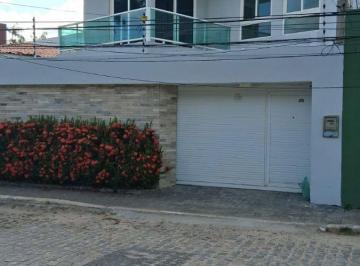 Casa de 5 quartos, Recife · Casa com 450 m² e 5 quartos à venda e aluguel em Boa Viagem