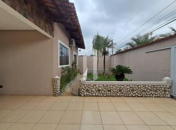 Casa · 280m² · 3 Quartos · 4 Vagas · Casa 3 Quartos, 2 Suítes, 2 salas,banheiro social,casa toda reformada,varanda...